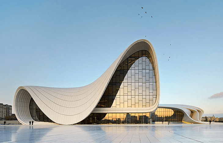 Zaha Hadid – 3 éve hunyt el a 21. század látnoki építésze